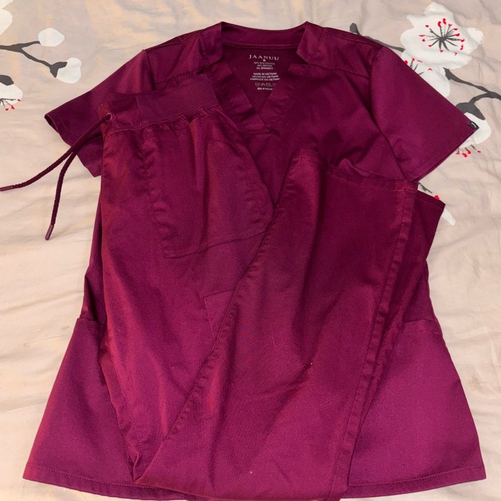Jaanuu Burgundy Scrub Set
